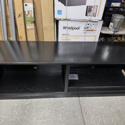 Tv Stand / Entertainment Center
