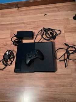 Xbox one with all wires and controller