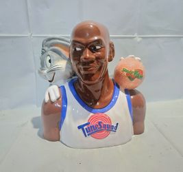 Vintage 1996 "SPACE JAM" Ceramic Cookie Jar!