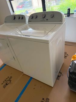 Whirlpool Washer & Dryer Set - Matching Pair