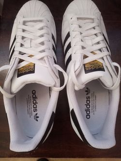 Like new Adidas Superstar size 11 Men's $35