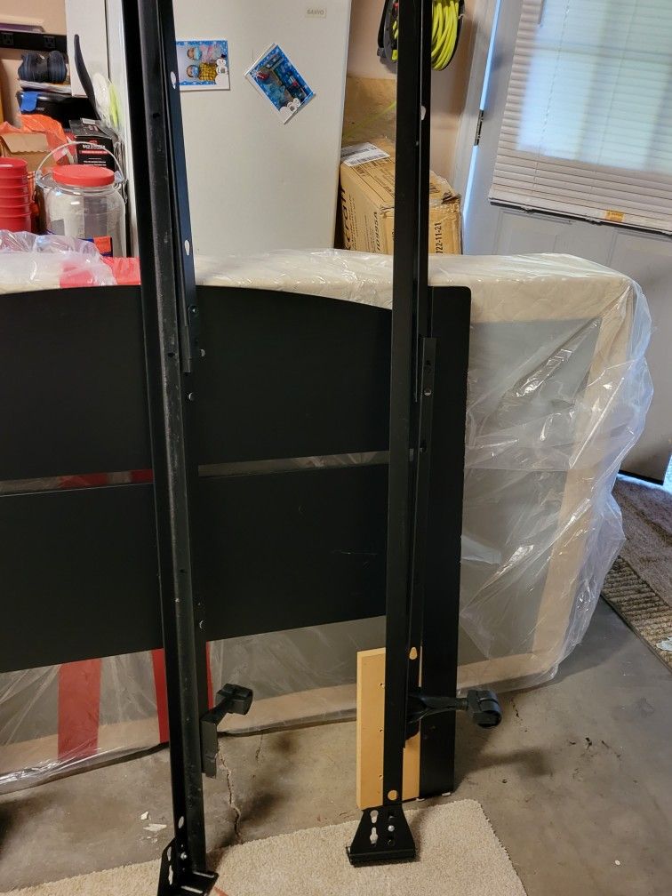 twin bed frame/box spring