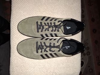 K S SPORTS MOCKBA SNEAKERS SIZE 10.5 USA