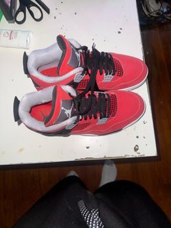 retro jordan 4s size 9.5