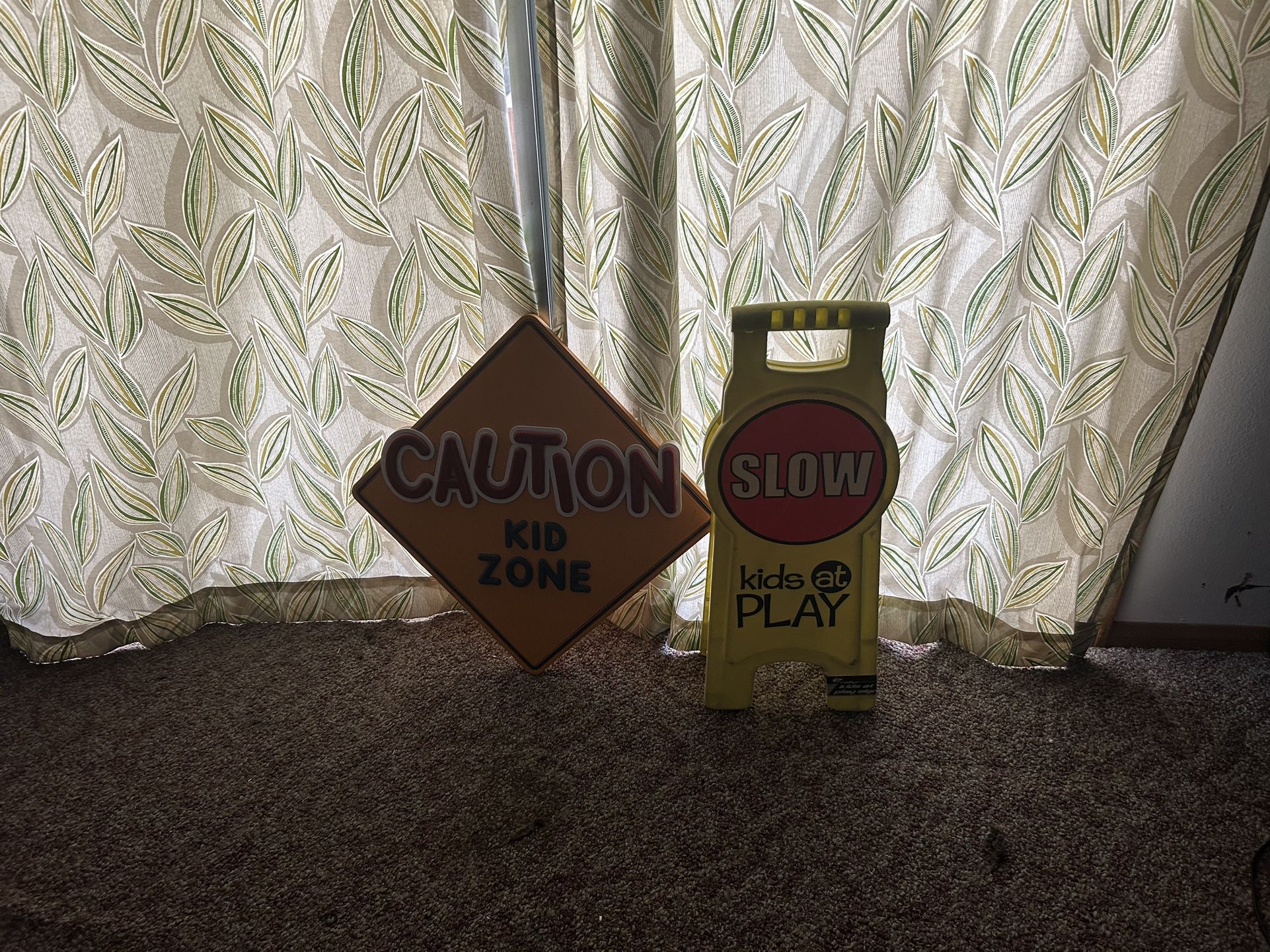 Kid Zone Signs