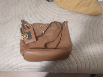 Michael Kors Leather Purse 👜
