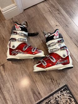 NORDICA SKI BOOTS SIZE 29.0-29.5
