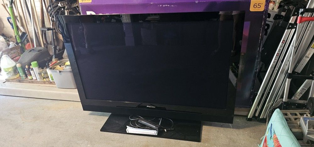 Pioneer Plasma TV 60 Inch