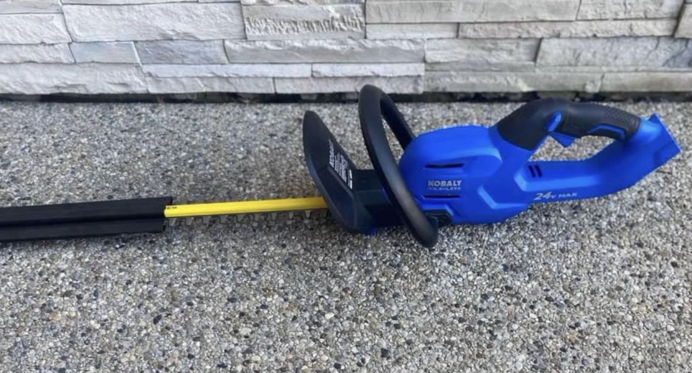Kobalt 24-Volt Max 24-in Dual Cordless Electric Hedge Trimmer (Tool Only)
