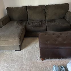 FREEEEEE LIVING ROOM COUCH IRVINE