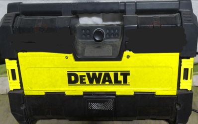 Dewalt pack out speaker Tough System music