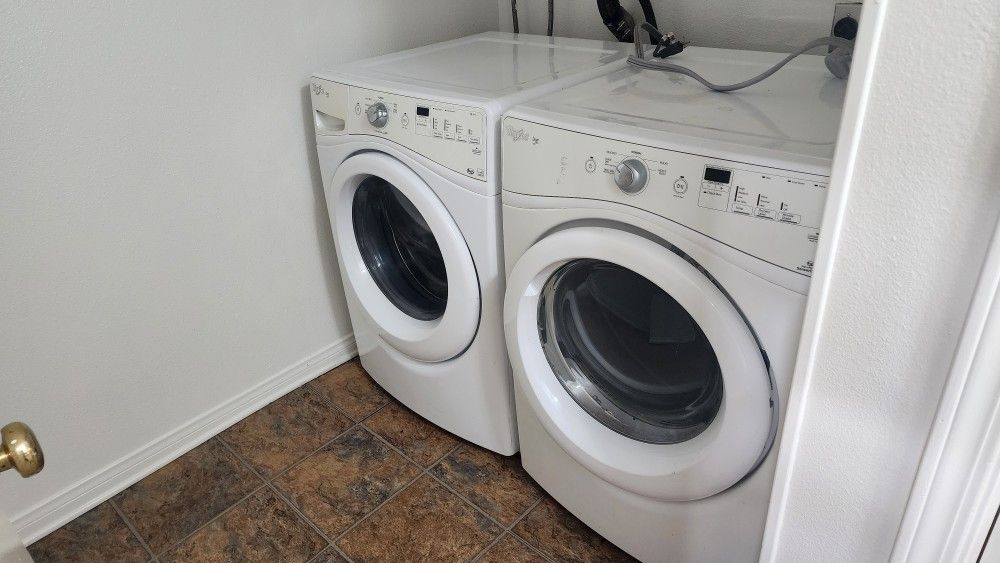 Whirlpool Electric Washer and Electric Dryer