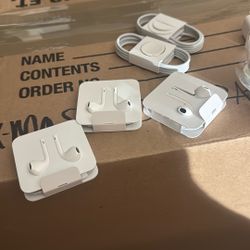 Apple Headphones Watch Charger 