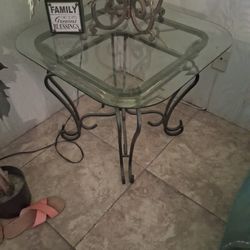 Coffee Table & 2 End Tables 