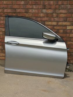 2013-2017 Honda Accord Front Right Door