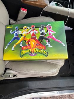 Mezco power ranger set