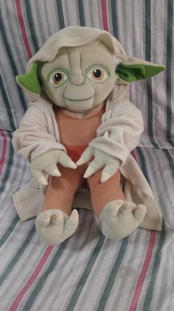Stars Wars Yoda Plush With Cap 18"