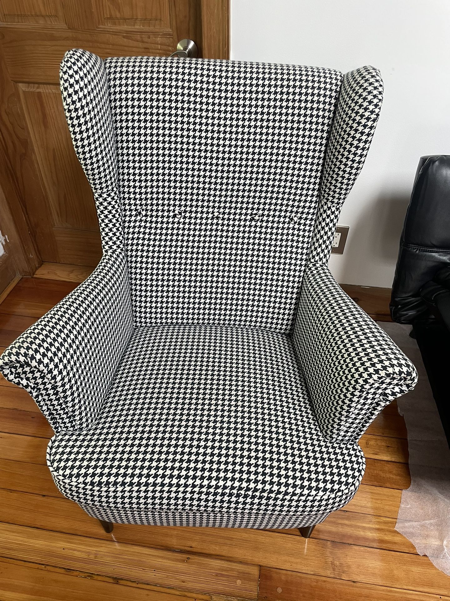 Accent Chair X2