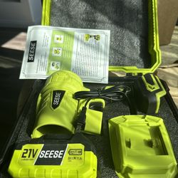 NEW Seese Cordless storm machine - handheld leaf blower & battery & charger