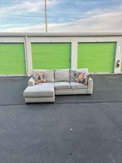 [FREE DELIVERY!!!!] Jackson Furniture Gray Sectional Couch