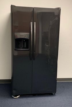 New Frigidaire Black Stainless Steel Refrigerator Thumbnail