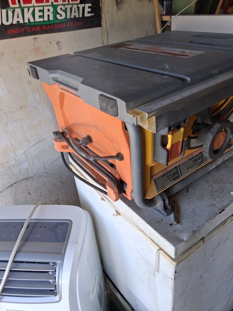 Ridgid 10 Inch Table Saw.