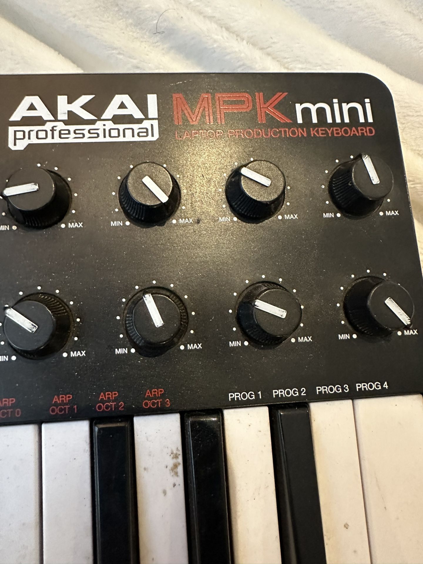 AkAI Music Insterment