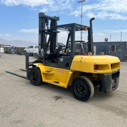 2018 Komatsu FD70 Forklift