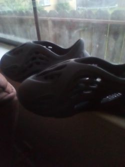 Yeezy Foam Runner Size 3