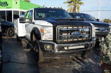 2011 Ford F350 Super Duty Crew Cab & Chassis