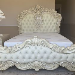 Elegant Victorian Style King Bedroom Set