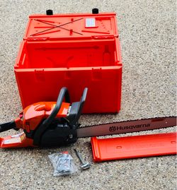 Husqvarna 450 Rancher 50.2-cc 2-cycle 20-in Gas Chainsaw with a hard case for the saw