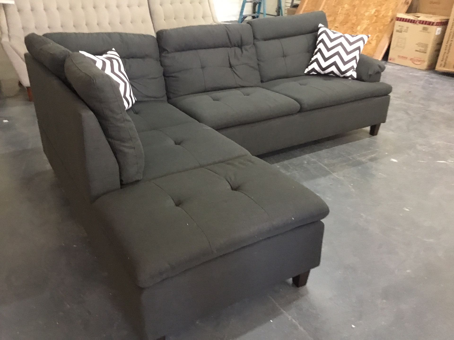 Sectional Sofa 