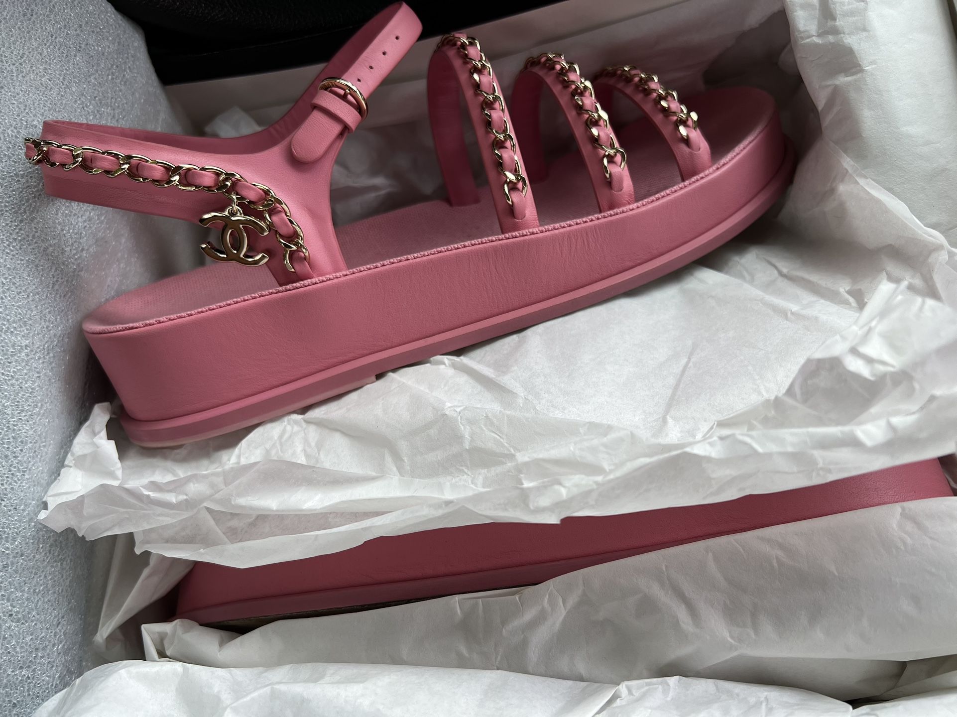CHANEL PINK CALFSKIN INTERLOCKING CHARM GLADIATOR CHAIN STRAPPY DAD SANDAL CHANEL Sandals