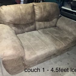 2 Couches $150