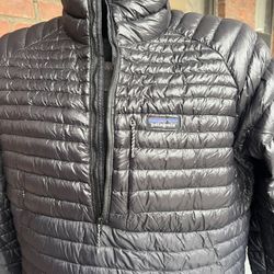 Patagonia Alplight Xxl Men’s Pull Over Down Sweater Black 