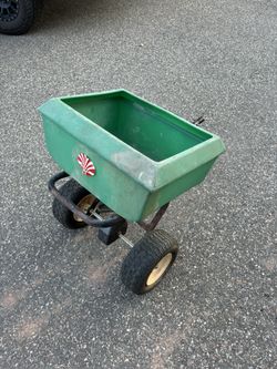 Spyker Lawn Spreader / Seeder