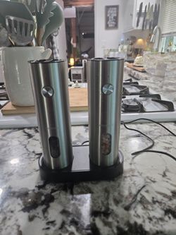 Electric Salt n Pepper grinders
