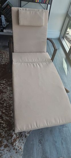 Outdoor lounge chair