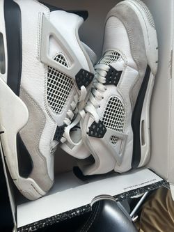 Jordan 4 Military Size 10.5