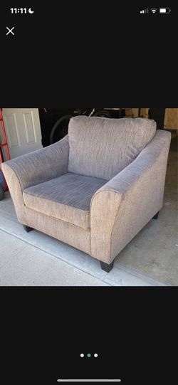 Oversize Love Seat/sofa $60