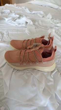 Adidas TERREX  size 8 1/2