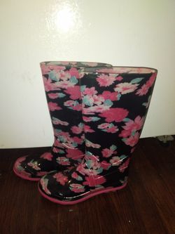 Girls pink and navy flower rain boots size 5