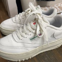  Reebok  Women's Club C Extra Shoes size 81/2 used 