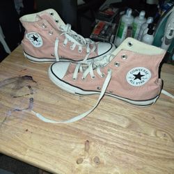 Converse All Stars unisex size 6 (PINK) Excellent condition 