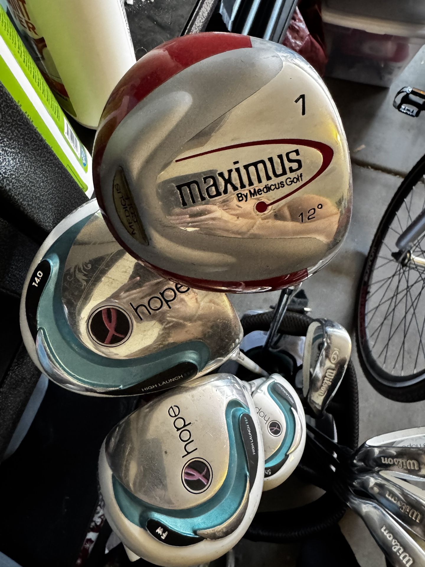 Women’s Clubs - Wilson Hope Set + Plus Maximus Driver