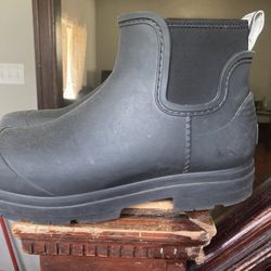 Men/Women Unisex Size 12 Uggs 