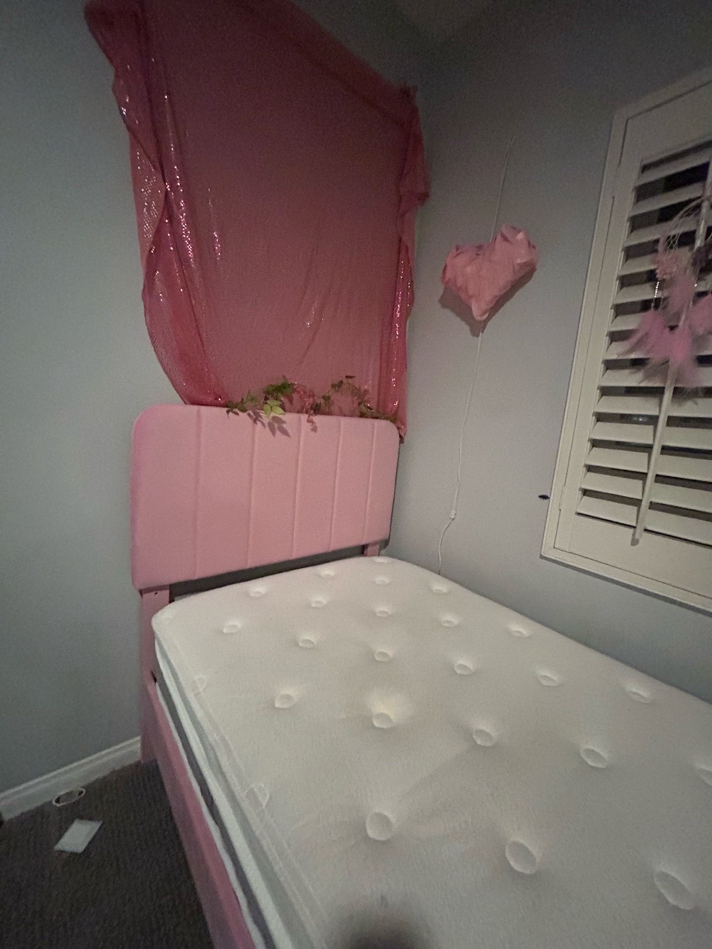TWIN BED