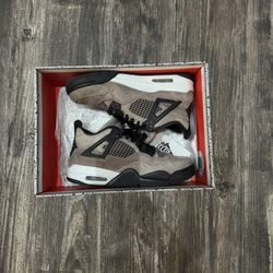 Air Jordan 4 Taupe Haze 5.5Y