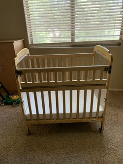 Baby oak crib